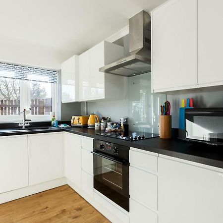 Fantasea Villa Poole Ngoại thất bức ảnh