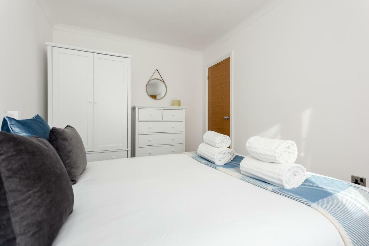 Fantasea Villa Poole Ngoại thất bức ảnh